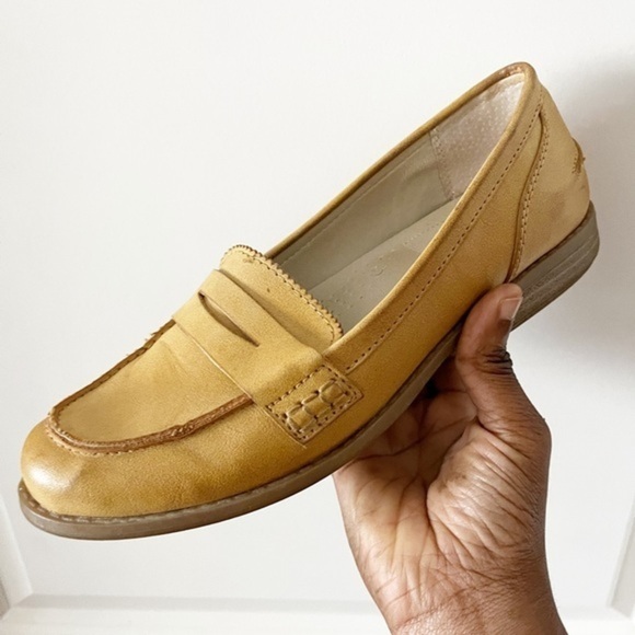 White mountain mustard moccasins - Picture 6 of 7